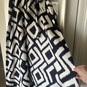 Worthington Black and White A-Line Skirt with Geometric Pattern